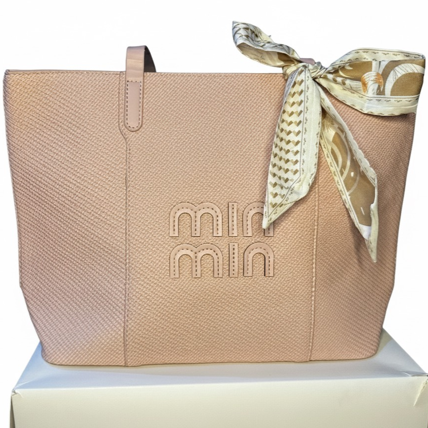 Min Min Signature Tote